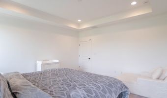 921 Justine Cir E, Indianapolis, IN 46234