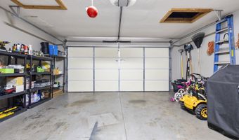 747 Onyx Cir, Boiling Springs, SC 29316