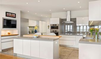 111 Harrison Ave A18, Newport, RI 02840