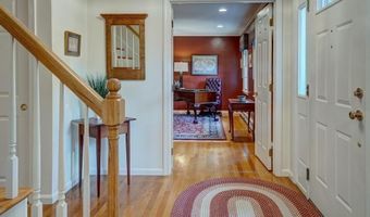 8 Maddy Ln, Acton, MA 01720