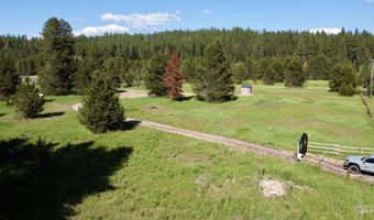 16 Smiths Ferry Dr, Cascade, ID 83611