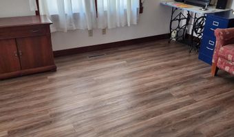 809 E Call St, Algona, IA 50511