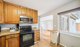 2996 Lakeview Dr, Ann Arbor, MI 48103