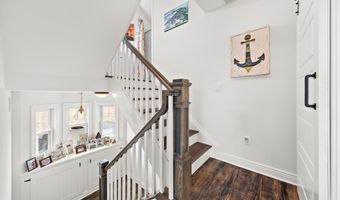 222 7TH St, Beach Haven, NJ 08008