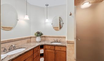 10 Buttonwood Rd, Bedford, NH 03110