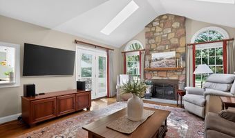 70 HOGAN Ln, Ambler, PA 19002