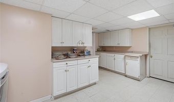 15617 Anne Ave, Allen Park, MI 48101