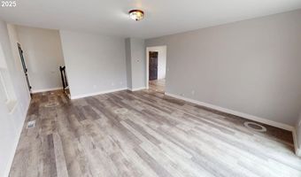 808 5TH St, Brookings, OR 97415