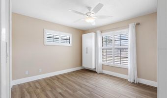 725 FLAMINGO Dr, Apollo Beach, FL 33572