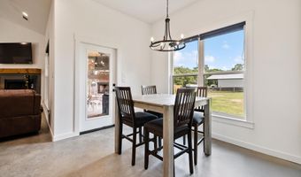 1813 Avilla Vincintage, Alexander, AR 72002