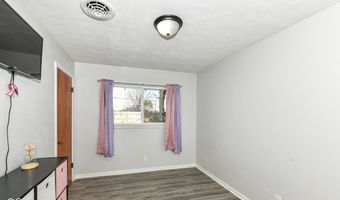 206 Winding Dr, Alexandria, IN 46001