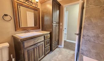 2725 Burchwood Dr, Benton, AR 72019