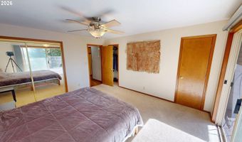 925 7TH St, Brookings, OR 97415