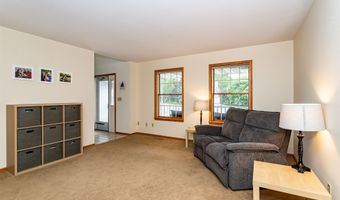 806 Vermont Cir, Ames, IA 50014