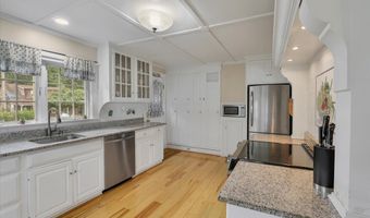 59 Shore Dr, Coventry, CT 06238