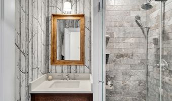 284 Bunker Hill St 4, Boston, MA 02129