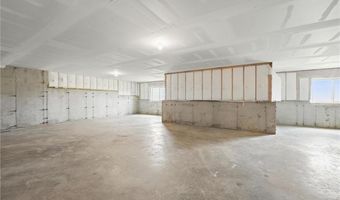1617 Grayhawk Dr, Basehor, KS 66007
