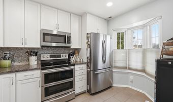 5513 WOODLAWN MANOR Ct, Alexandria, VA 22309