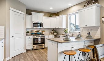 5204 Cedar View Dr, Springfield, OR 97478