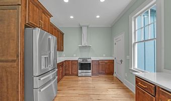 263 NE Oak Hill St, Abingdon, VA 24210