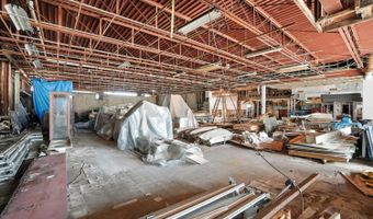 6105 Vine St, Cincinnati, OH 45216