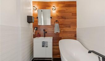 5 Buoy St, Jamestown, RI 02835