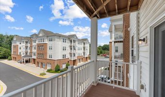 43138 STILLWATER Ter 305, Broadlands, VA 20148