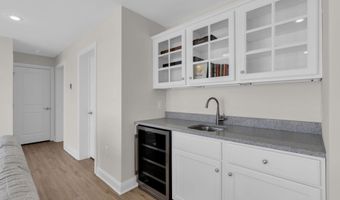 42 Carlyle Dr, Bayville, NJ 08721