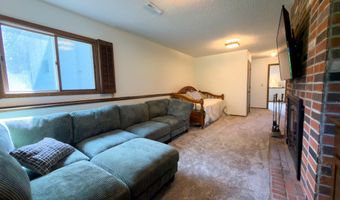 1115 NE 15th Ave, Aberdeen, SD 57401