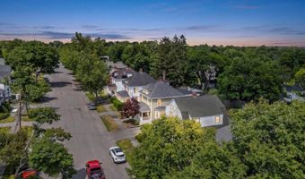 143 Maple St, Bangor, ME 04401