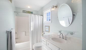 301 Old Causeway Rd, Atlantic Beach, NC 28512