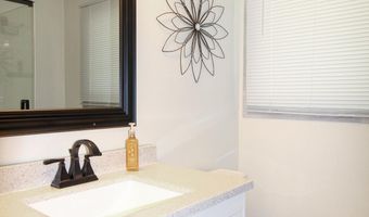 1209 N 4th St, Aberdeen, SD 57401