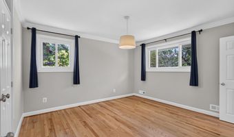 10228 HATHERLEIGH Dr, Bethesda, MD 20814