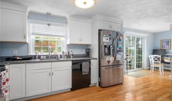 11 Secluded Ct, Cumberland, RI 02864