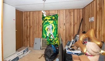 941 E Clayton Rd, Alderson, WV 24910