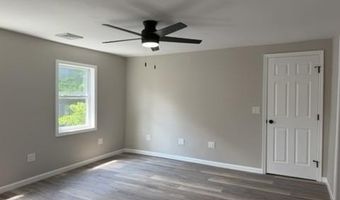 212 W 7TH St, Laurel, DE 19956