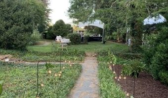 1670-1694 Church St, Appomattox, VA 24522