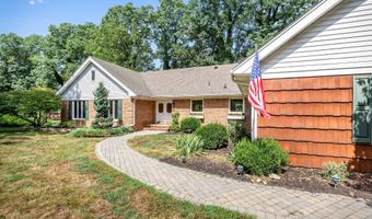 30 Packard Dr, Middletown, NJ 07748