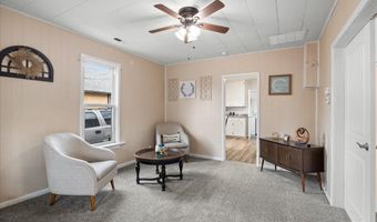 617 W 24TH St, Cheyenne, WY 82001