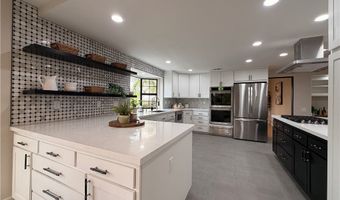 1677 S Hill Ave, Fallbrook, CA 92028