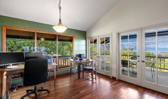 1365 Piiholo Rd, Makawao, HI 96768