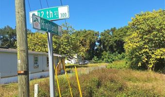 335 E 12TH St, Apopka, FL 32703