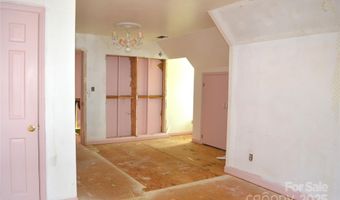 2501 Handley Pl, Charlotte, NC 28226