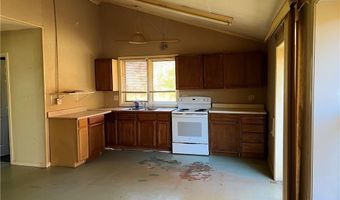 1194 Van Winkle Dr, Ashtabula, OH 44004