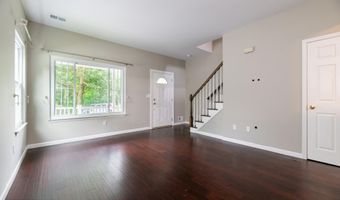 11 Water St, Aberdeen, NJ 07747