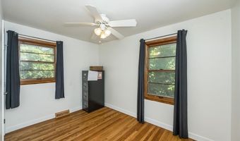 2390 Glenn Dr, Arnold, MO 63010