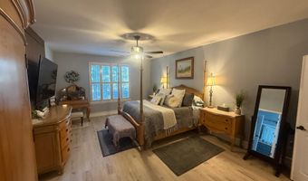 7 Old Mill Ct, Barnegat, NJ 08005