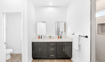18620 SYMERON Rd, Apple Valley, CA 92307