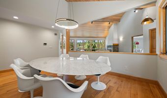 4211 NW Lower Village Rd, Bend, OR 97703
