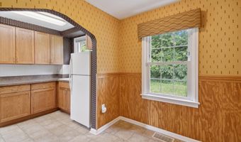 717 Oxford Ct, Adrian, MI 49221